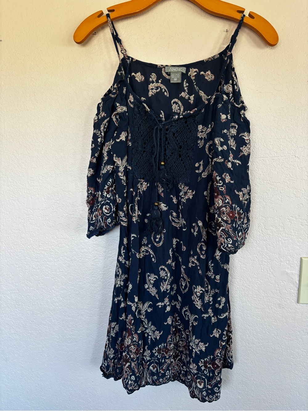 Angie Navy Paisley Cold-Shoulder Midi Dress sz M